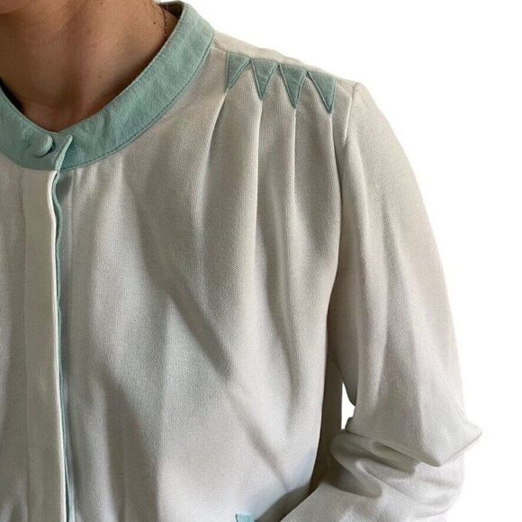 Vintage Womens St. Croix Knits White with Blue Suede Trim Cardigan Preppy Jacket - Picture 5 of 8